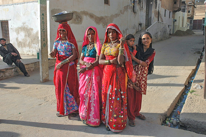 2011 12 04 Mandawa femmes.