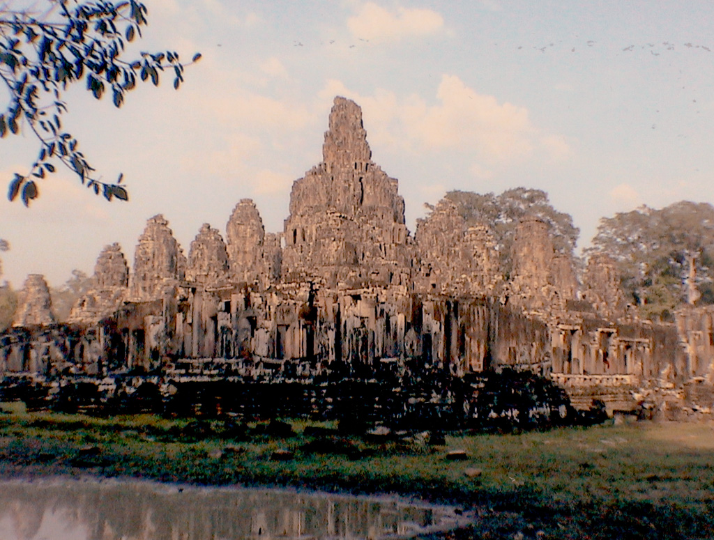 Laos /Cambodge-Cambodge temple "le Bayon"