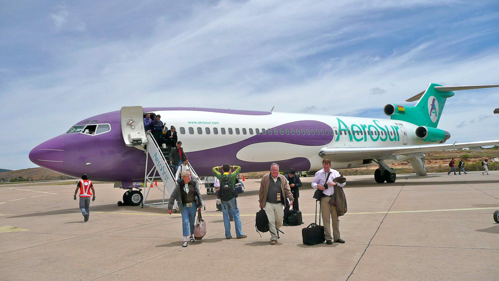 Aéroport de Sucre arrivée du vol de La Paz