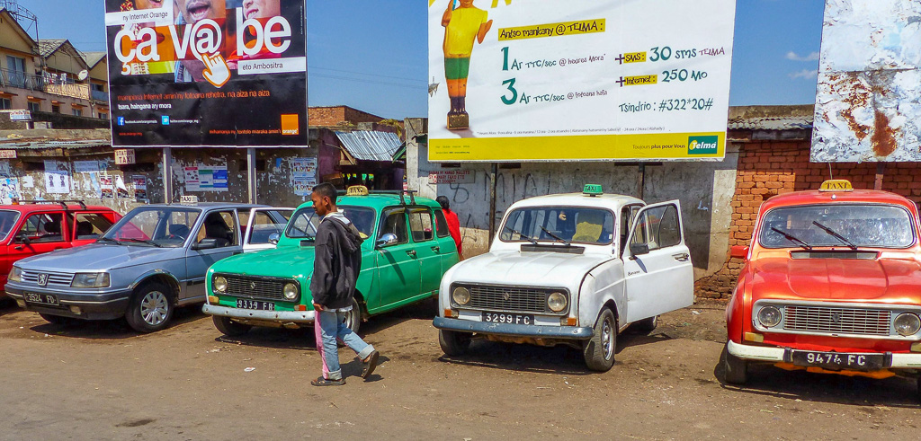 Madagascar taxi 4L renault