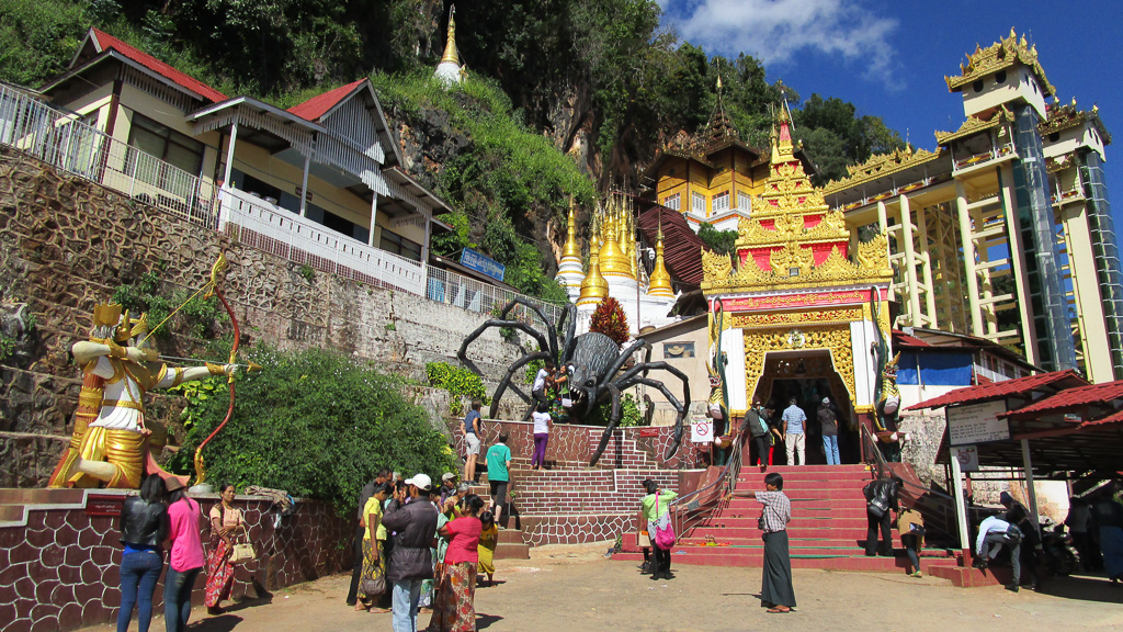 Pindaya la grotte aux 8000 bouddhas